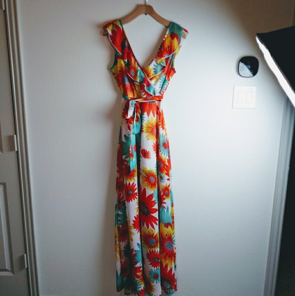 Floral Wrap Agaci Maxi Dress Medium